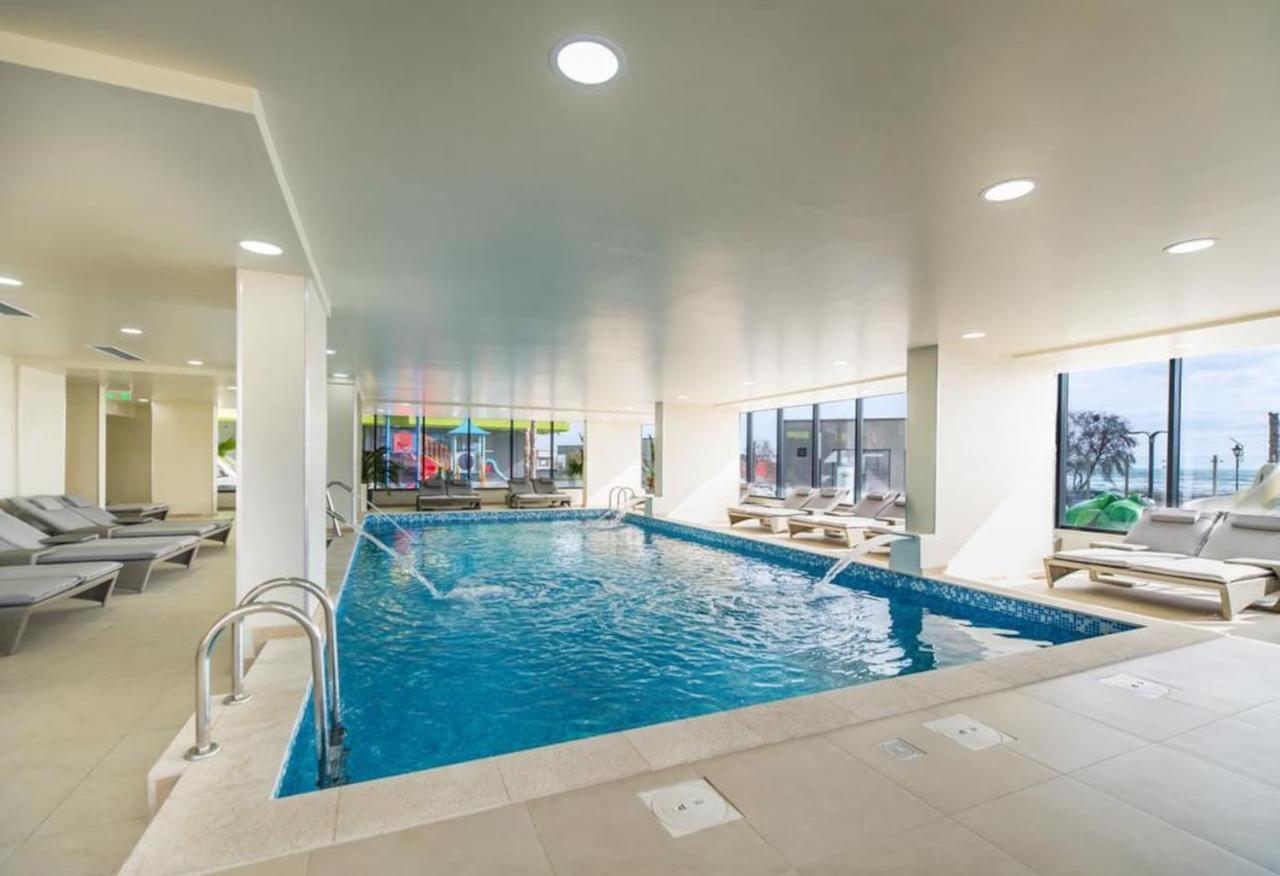 Blue Apartment In Spa N Pool Beach Resort Navodari Exterior photo